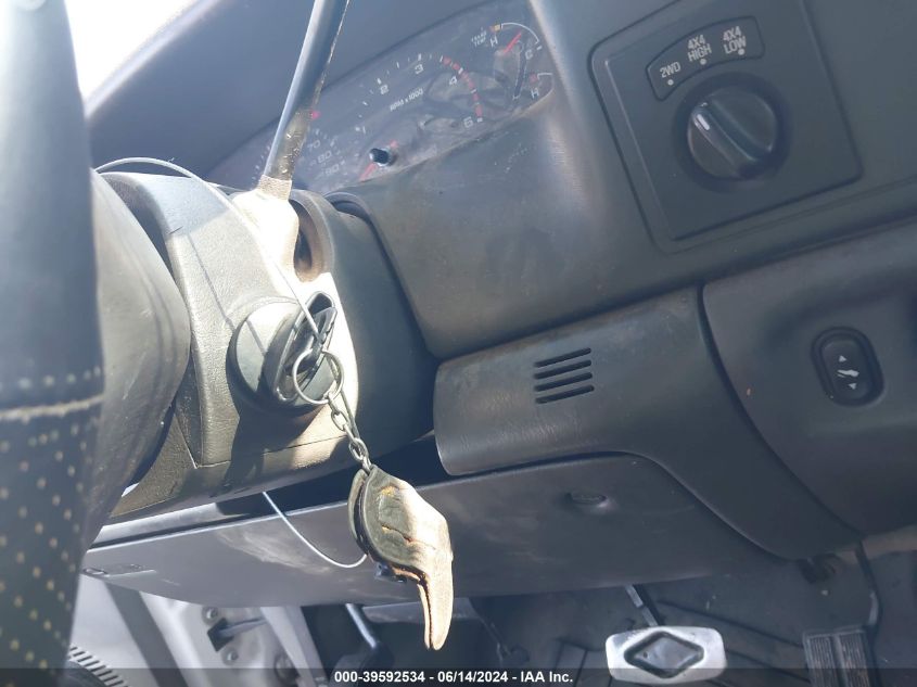 2002 Ford F-350 Lariat/Xl/Xlt VIN: 1FTWW33F42EA85408 Lot: 39592534