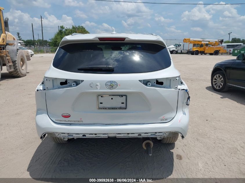 2022 TOYOTA HIGHLANDER XLE - 5TDGZRAH3NS102572