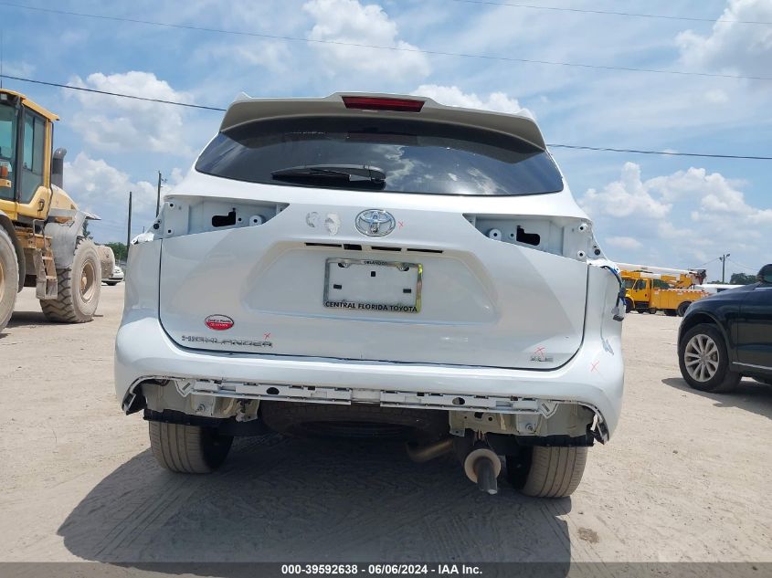 2022 TOYOTA HIGHLANDER XLE - 5TDGZRAH3NS102572