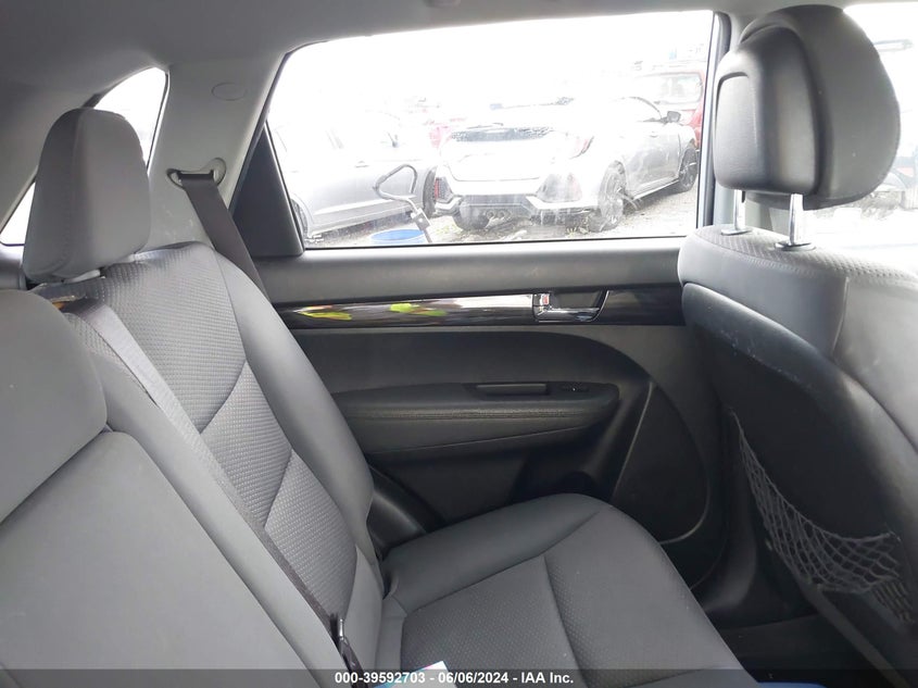 2011 Kia Sorento Lx V6 VIN: 5XYKT4A20BG144491 Lot: 39592703