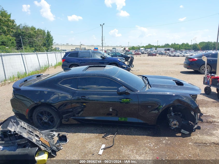 2023 Chevrolet Camaro VIN: 1G1FH1R78P0116171 Lot: 39592744