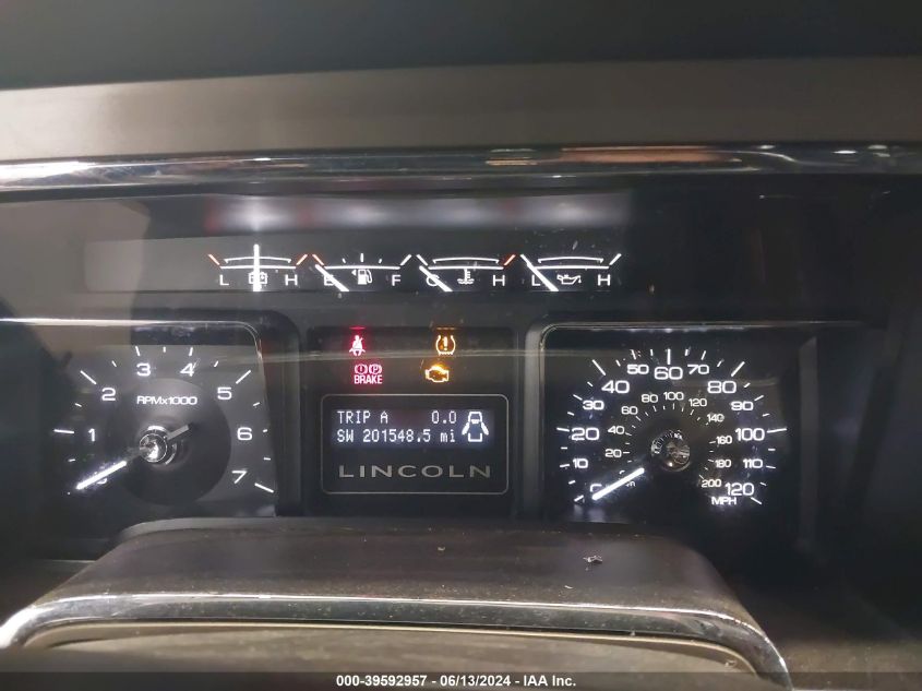 2011 Lincoln Navigator VIN: 5LMJJ2J51BEJ08570 Lot: 39592957