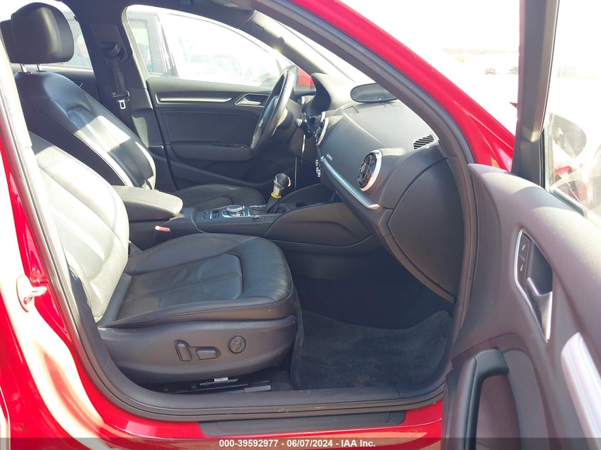 2015 Audi A3 2.0T Premium VIN: WAUEFGFF4F1040736 Lot: 39592977