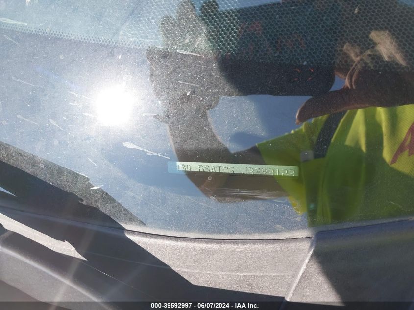 2018 Subaru Outback 2.5I Touring VIN: 4S4BSATC5J3343123 Lot: 39592997