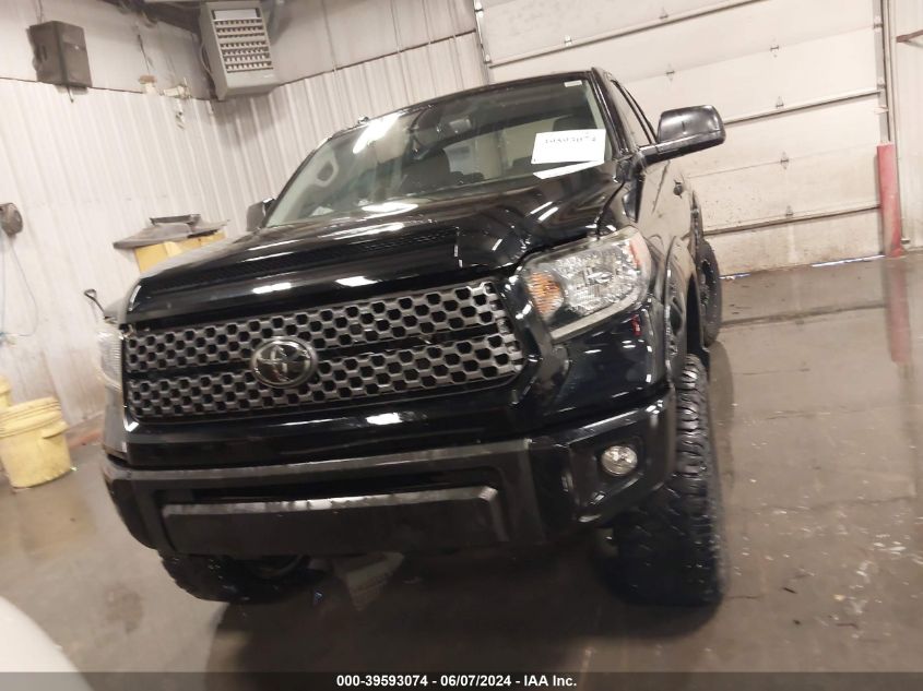 2019 Toyota Tundra Sr5 5.7L V8 VIN: 5TFUW5F19KX795234 Lot: 39593074