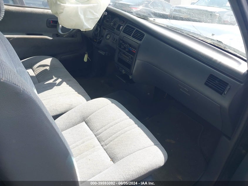 1998 Toyota T100 Dx V6 VIN: JT4TN12D6W0041973 Lot: 39593092