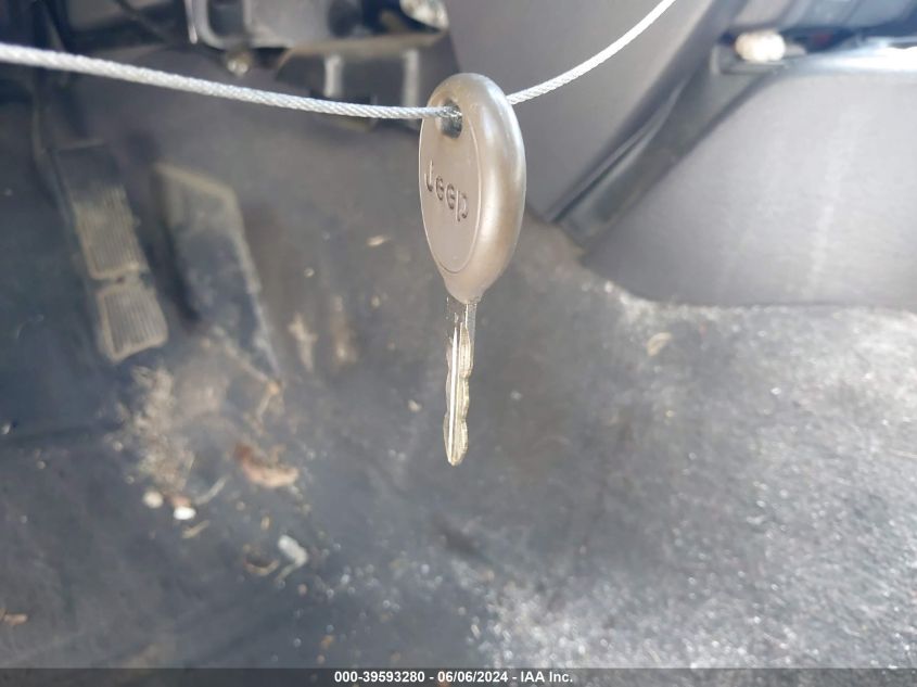 2001 Jeep Grand Cherokee Laredo VIN: 1J4GW48S11C512385 Lot: 39593280