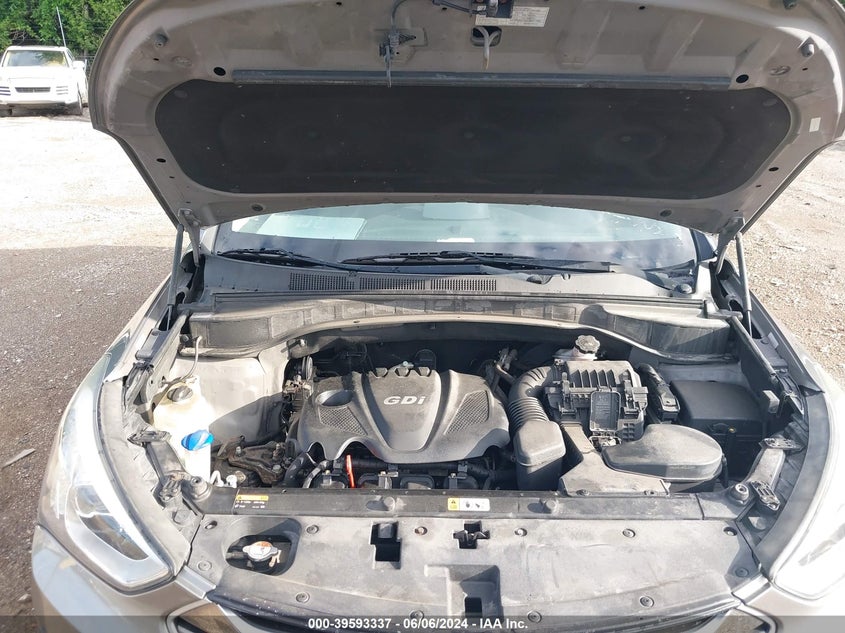 2016 Hyundai Santa Fe Sport 2.4L VIN: 5XYZT3LB0GG339908 Lot: 39593337