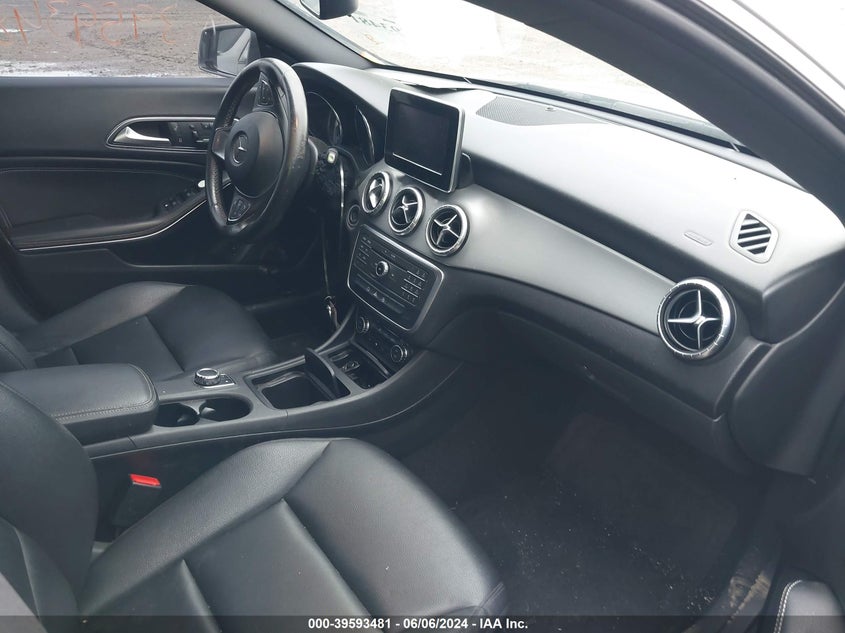2015 Mercedes-Benz Cla 250 VIN: WDDSJ4EB3FN180437 Lot: 39593481