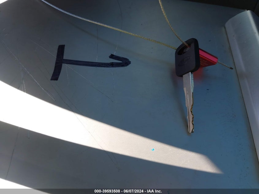 2002 Ford Expedition Xlt VIN: 1FMRU15W62LA82652 Lot: 39593508