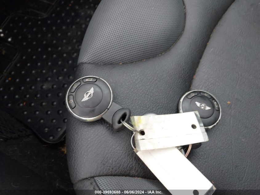 2007 Mini Cooper S VIN: WMWMF73577TV30682 Lot: 39593688