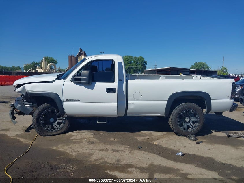 2001 Chevrolet Silverado 2500Hd VIN: 1GCHK24U81E257319 Lot: 39593727