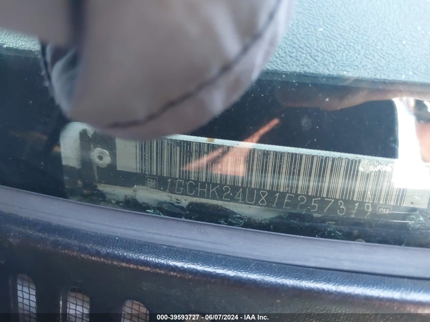 2001 Chevrolet Silverado 2500Hd VIN: 1GCHK24U81E257319 Lot: 39593727