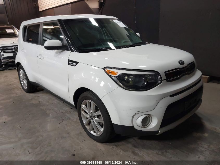 2018 Kia Soul + VIN: KNDJP3A53J7552323 Lot: 39593848