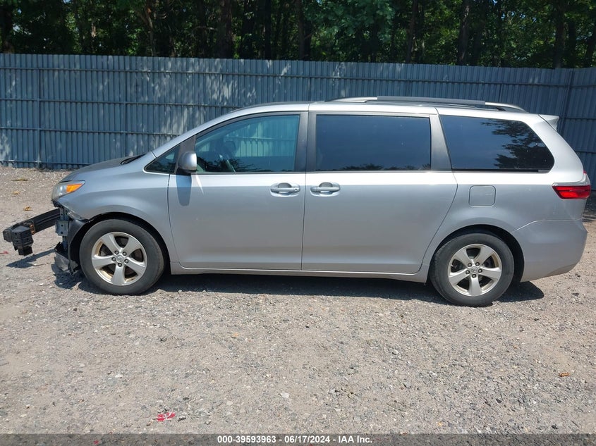 2016 Toyota Sienna Le 8 Passenger VIN: 5TDKK3DC7GS727345 Lot: 39593963