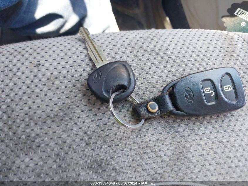 2010 Hyundai Accent Gls VIN: KMHCN4AC3AU466252 Lot: 39594049