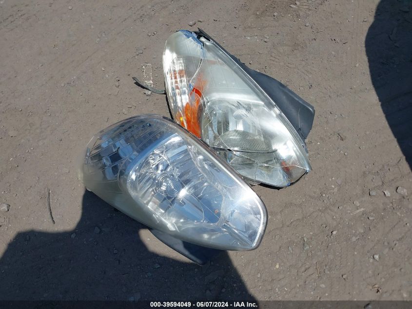 2010 Hyundai Accent Gls VIN: KMHCN4AC3AU466252 Lot: 39594049