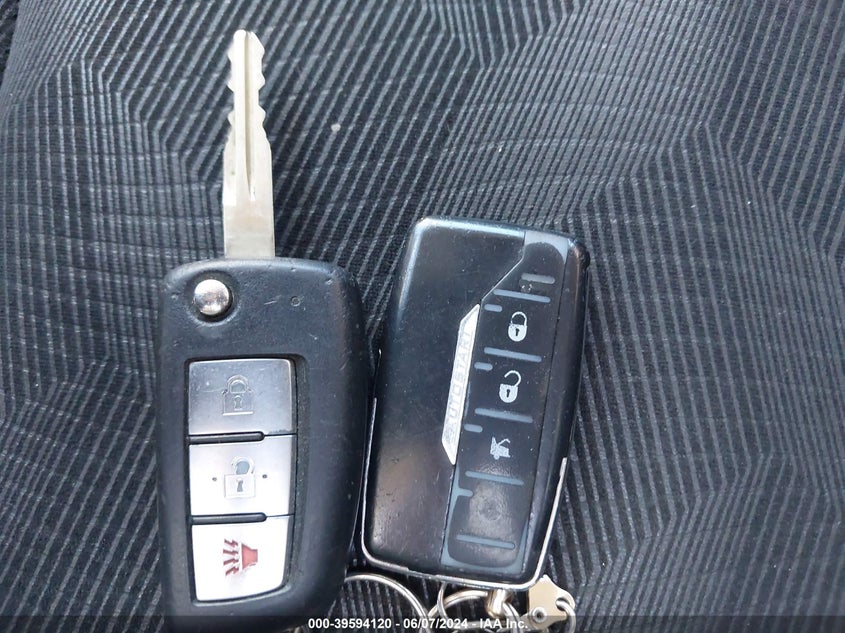 2015 Nissan Rogue S/Sl/Sv VIN: 5N1AT2MT0FC802708 Lot: 39594120