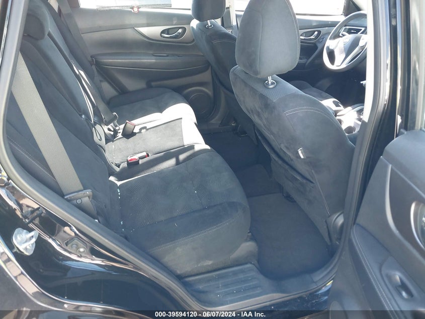 2015 Nissan Rogue S/Sl/Sv VIN: 5N1AT2MT0FC802708 Lot: 39594120