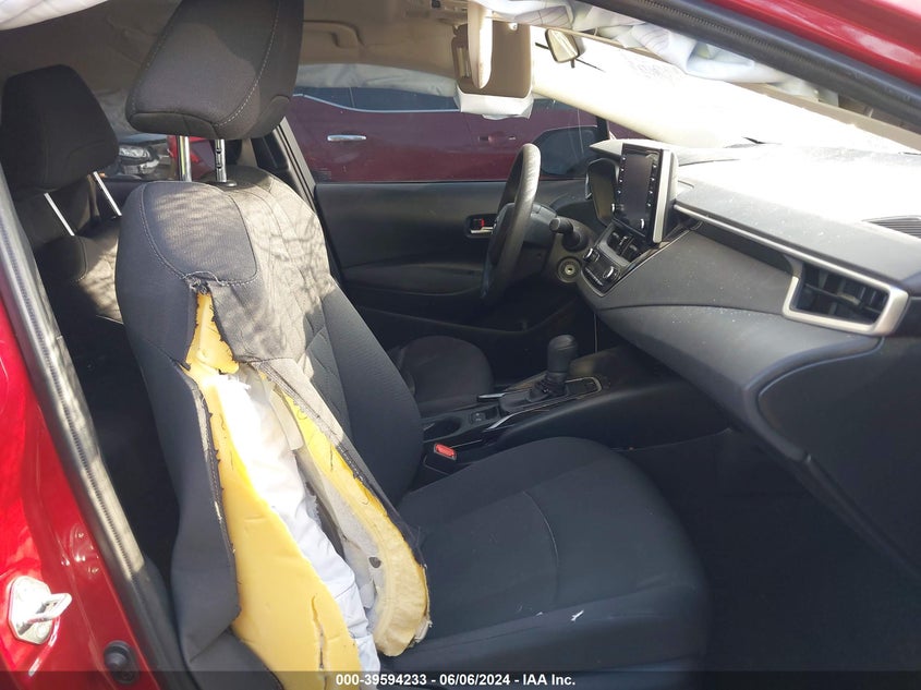 2020 TOYOTA COROLLA LE - JTDEPRAE0LJ106687