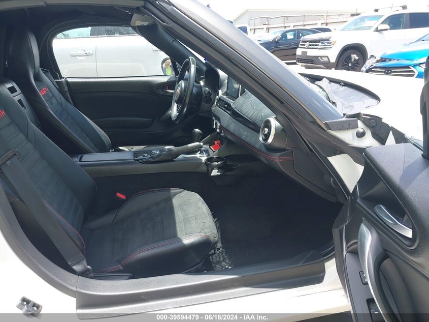 2019 Fiat 124 Spider Abarth VIN: JC1NFAEK7K0143239 Lot: 39594479