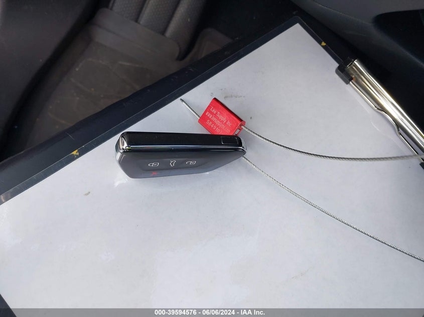 2023 VOLKSWAGEN ID.4 PRO - 1V2DNPE89PC047772