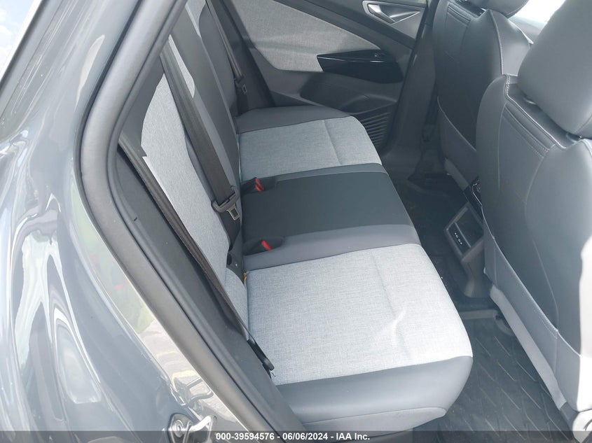 2023 VOLKSWAGEN ID.4 PRO - 1V2DNPE89PC047772