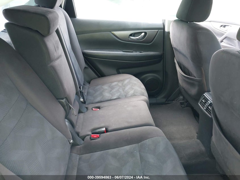 2015 Nissan Rogue S VIN: KNMAT2MT8FP530471 Lot: 39594863