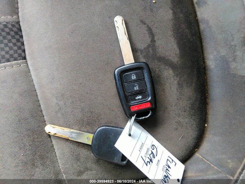 VIN 19XFC2F6XKE044008 2019 HONDA CIVIC LX