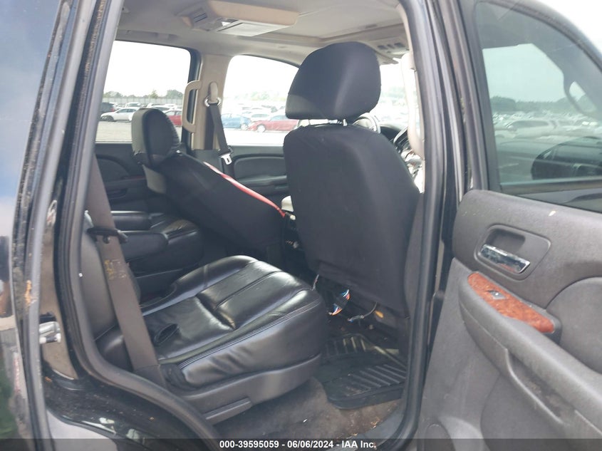 2007 Chevrolet Tahoe Ltz VIN: 1GNFK13027R214121 Lot: 39595059