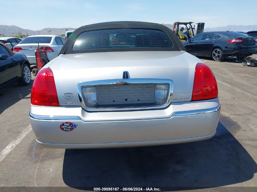 2011 Lincoln Town Car Signature Limited VIN: 2LNBL8CV3BX750028 Lot: 39595167