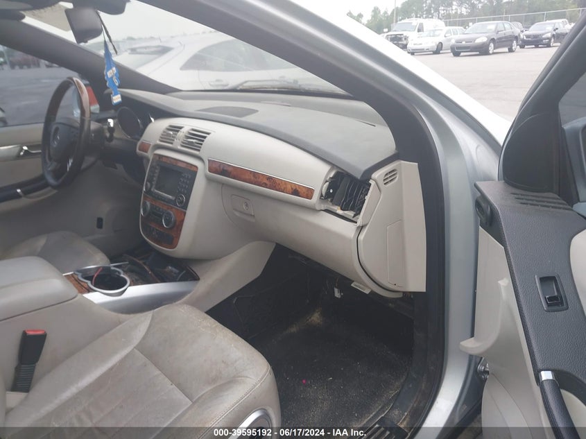 2008 Mercedes-Benz R 350 VIN: 4JGCB56E18A064394 Lot: 39595192