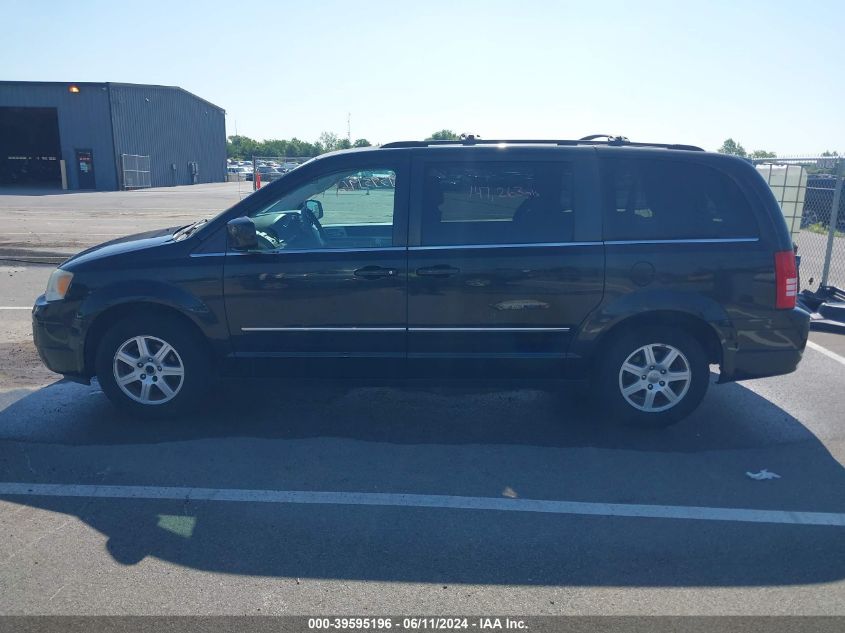 2010 Chrysler Town & Country Touring VIN: 2A4RR5D13AR142650 Lot: 39595196