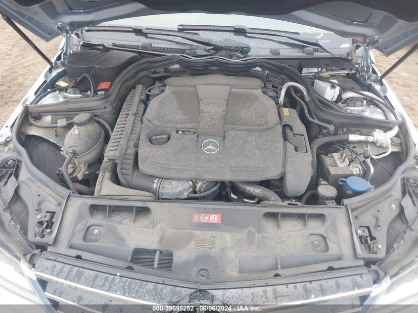 2014 Mercedes-Benz C 300 Luxury 4Matic/Sport 4Matic VIN: WDDGF8ABXER308474 Lot: 39595252