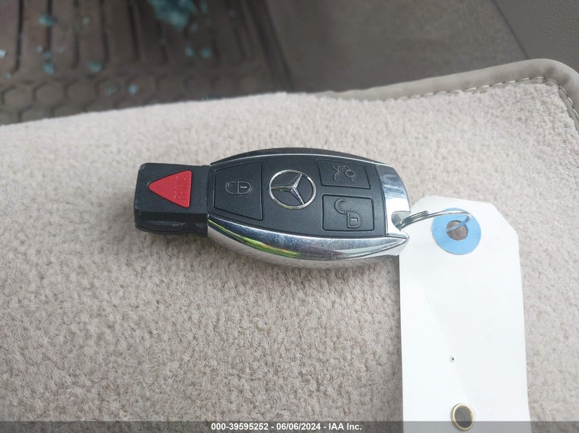 2014 Mercedes-Benz C 300 Luxury 4Matic/Sport 4Matic VIN: WDDGF8ABXER308474 Lot: 39595252