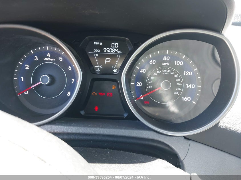 2012 Hyundai Elantra Gls VIN: 5NPDH4AE4CH125330 Lot: 39595254