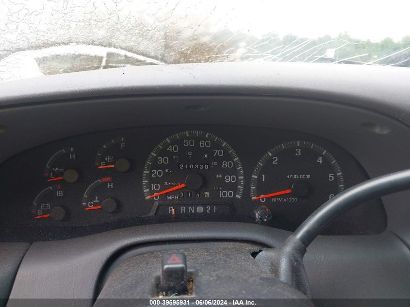 1998 Ford F-150 Lariat/Standard/Xl/Xlt VIN: 2FTZX1761WCA97827 Lot: 39595931