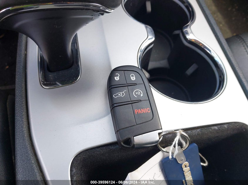 2015 Jeep Grand Cherokee Altitude VIN: 1C4RJFAGXFC875516 Lot: 39596124