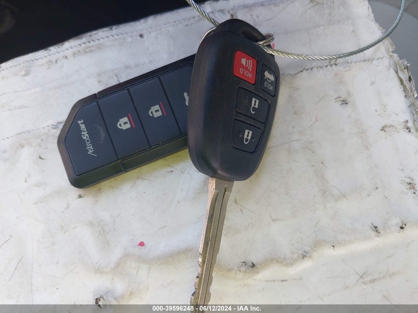 2016 Toyota Corolla Le VIN: 5YFBURHE4GP544745 Lot: 39596248