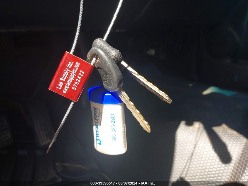 2001 Chevrolet Silverado 1500 VIN: 2GCEC19WX11404987 Lot: 39596517