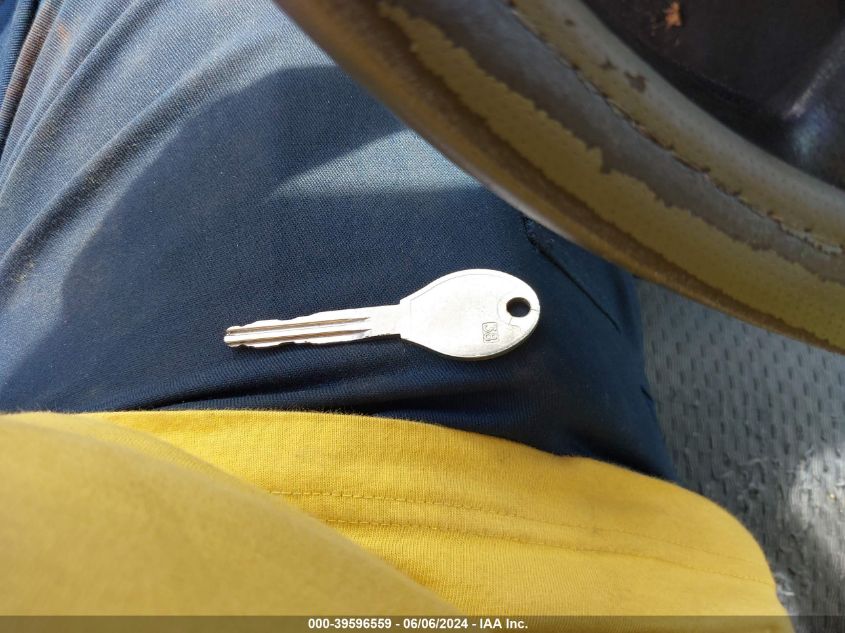 2003 Nissan Xterra Xe VIN: 5N1ED28Y13C695989 Lot: 39596559