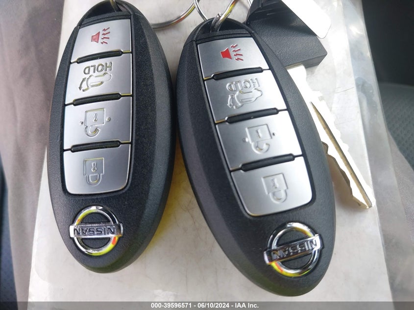 2016 Nissan Rogue Sl VIN: 5N1AT2MV1GC809623 Lot: 39596571