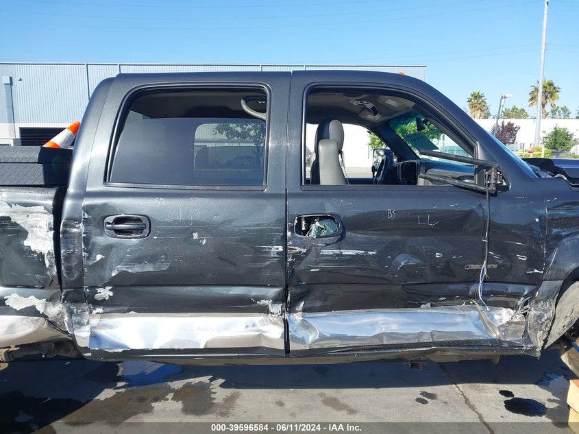 2005 Chevrolet Silverado 2500Hd Lt VIN: 1GCHK23205F935819 Lot: 39596584