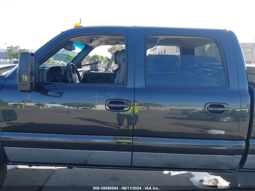 2005 Chevrolet Silverado 2500Hd Lt VIN: 1GCHK23205F935819 Lot: 39596584