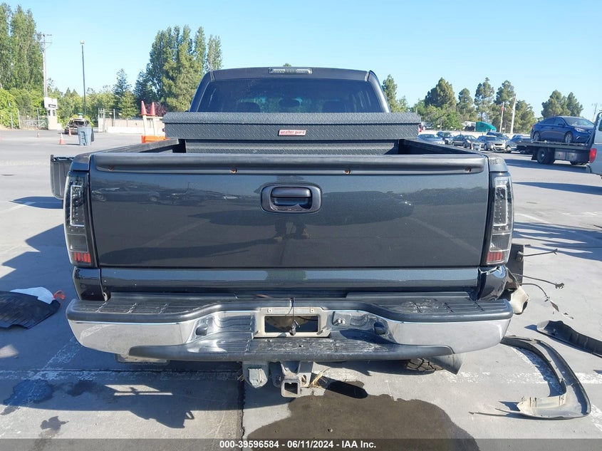 2005 Chevrolet Silverado 2500Hd Lt VIN: 1GCHK23205F935819 Lot: 39596584