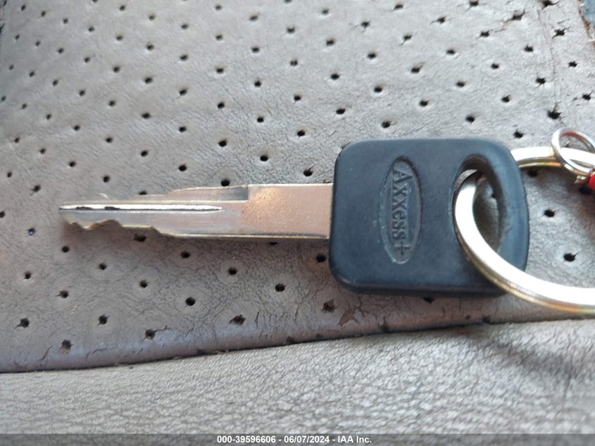 2002 Ford F-250 Lariat/Xl/Xlt VIN: 3FTNW21F22MA04313 Lot: 39596606