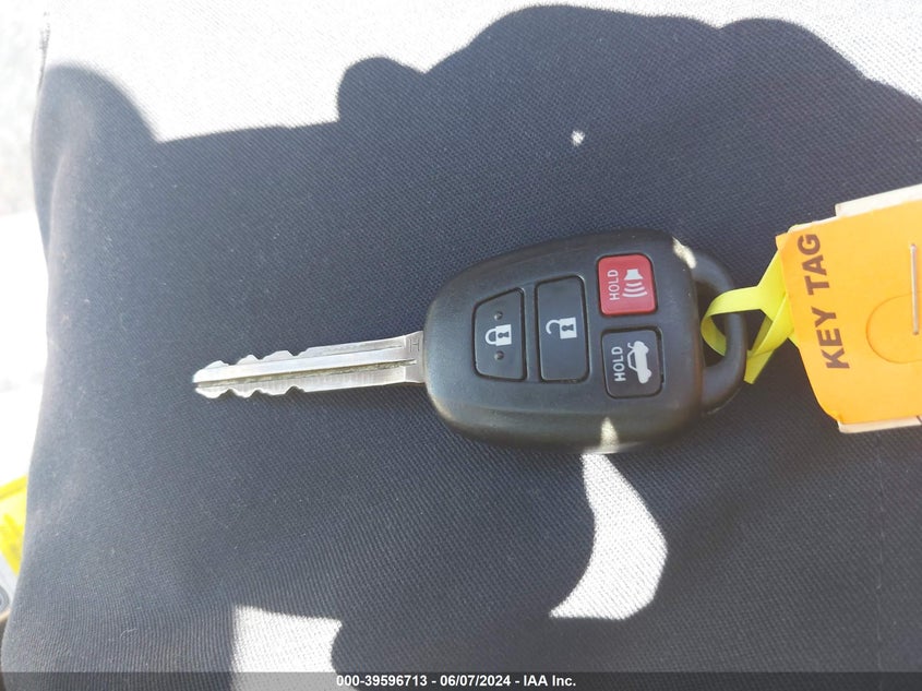 2015 Toyota Corolla Le VIN: 5YFBURHE3FP265155 Lot: 39596713