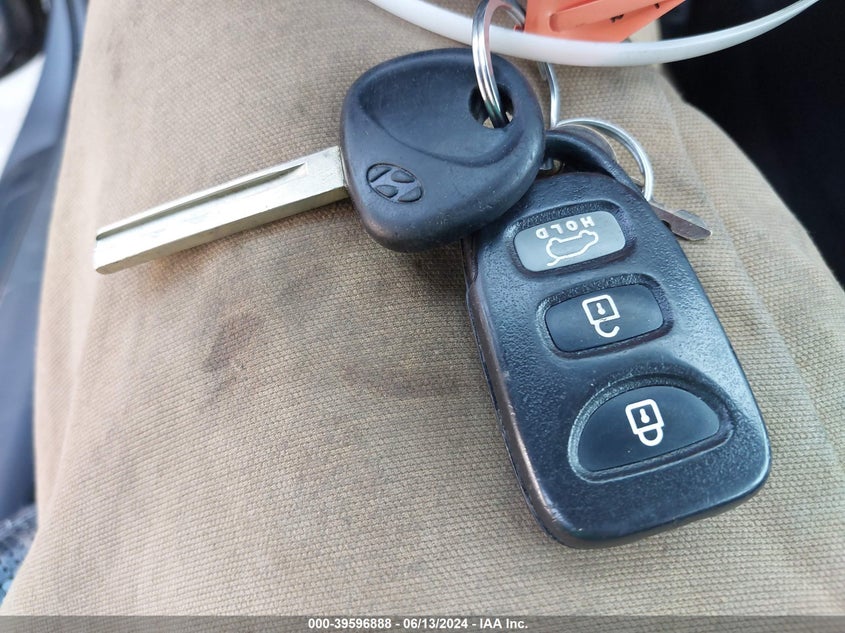 2013 Hyundai Elantra Gt VIN: KMHD35LE1DU024623 Lot: 39596888