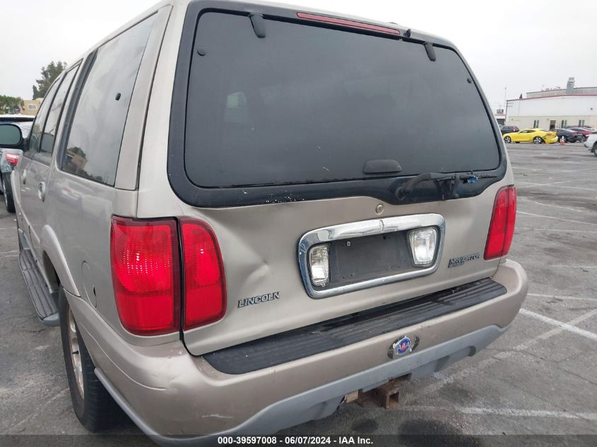 2000 Lincoln Navigator VIN: 5LMEU27A7YLJ30896 Lot: 39597008