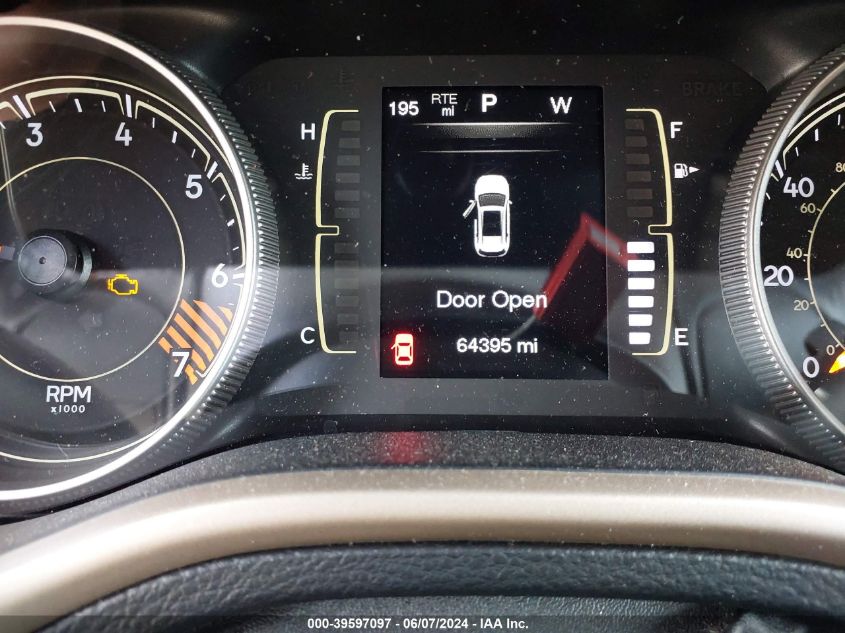 2015 Jeep Cherokee Latitude VIN: 1C4PJMCB5FW752315 Lot: 39597097